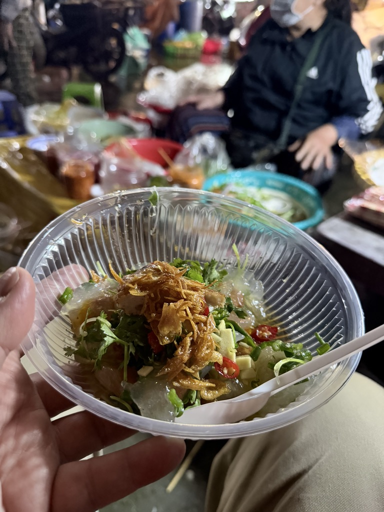 다낭 어시장에 좌판에서 먹는 맛집